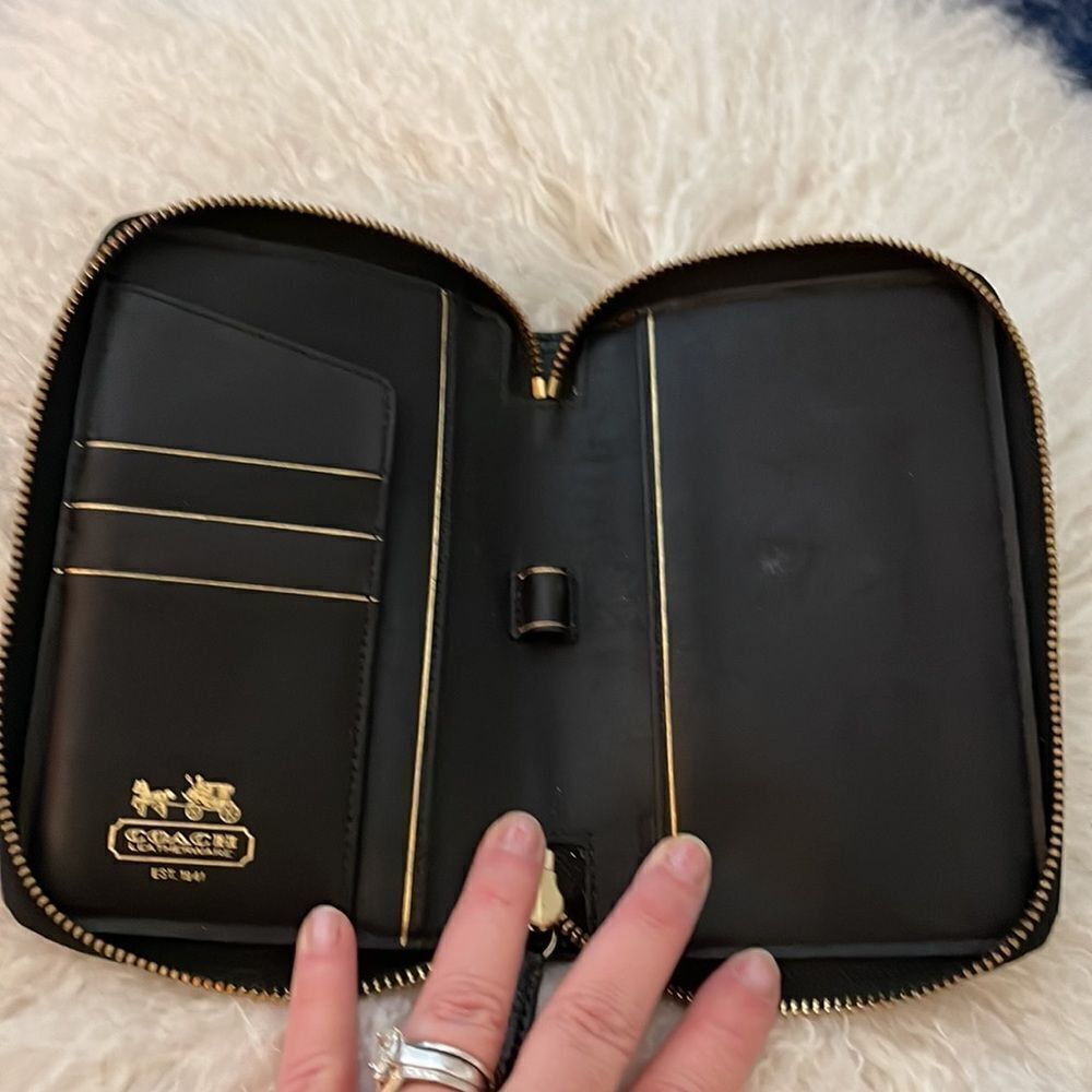 Coach Black Signature Zip Around Wallet - Picture 2 of 4